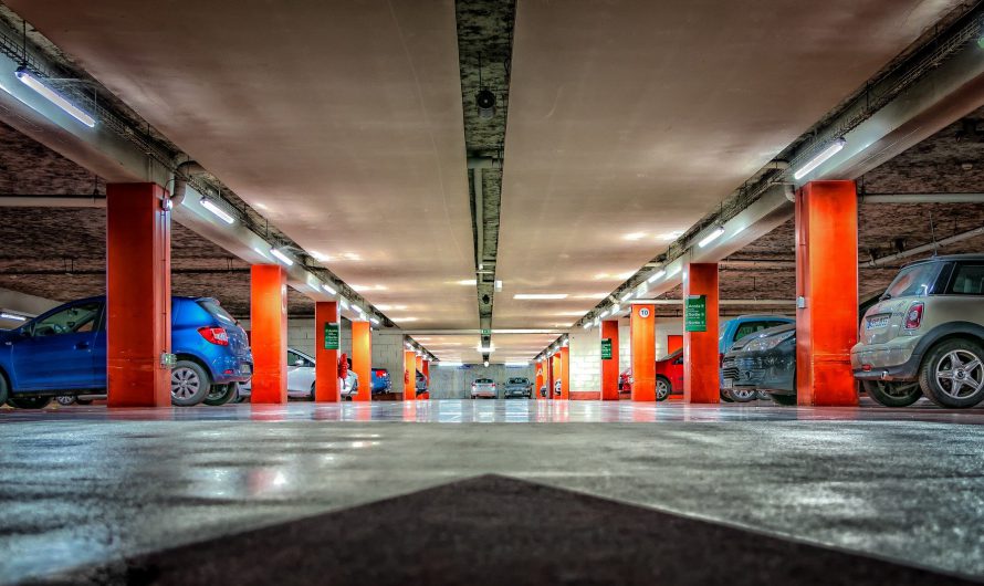 Podziemne parkingi w Poznaniu – co trzeba wiedzieć i jak z nich korzystać?